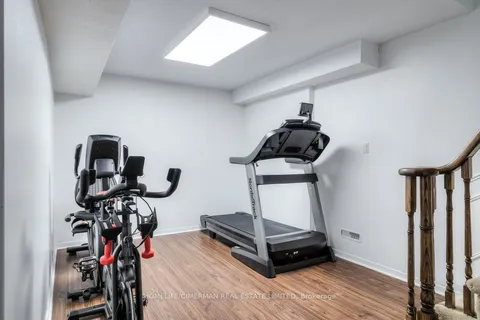 28 Dunvegan Drive, Richmond Hill, ON L4C 6K1