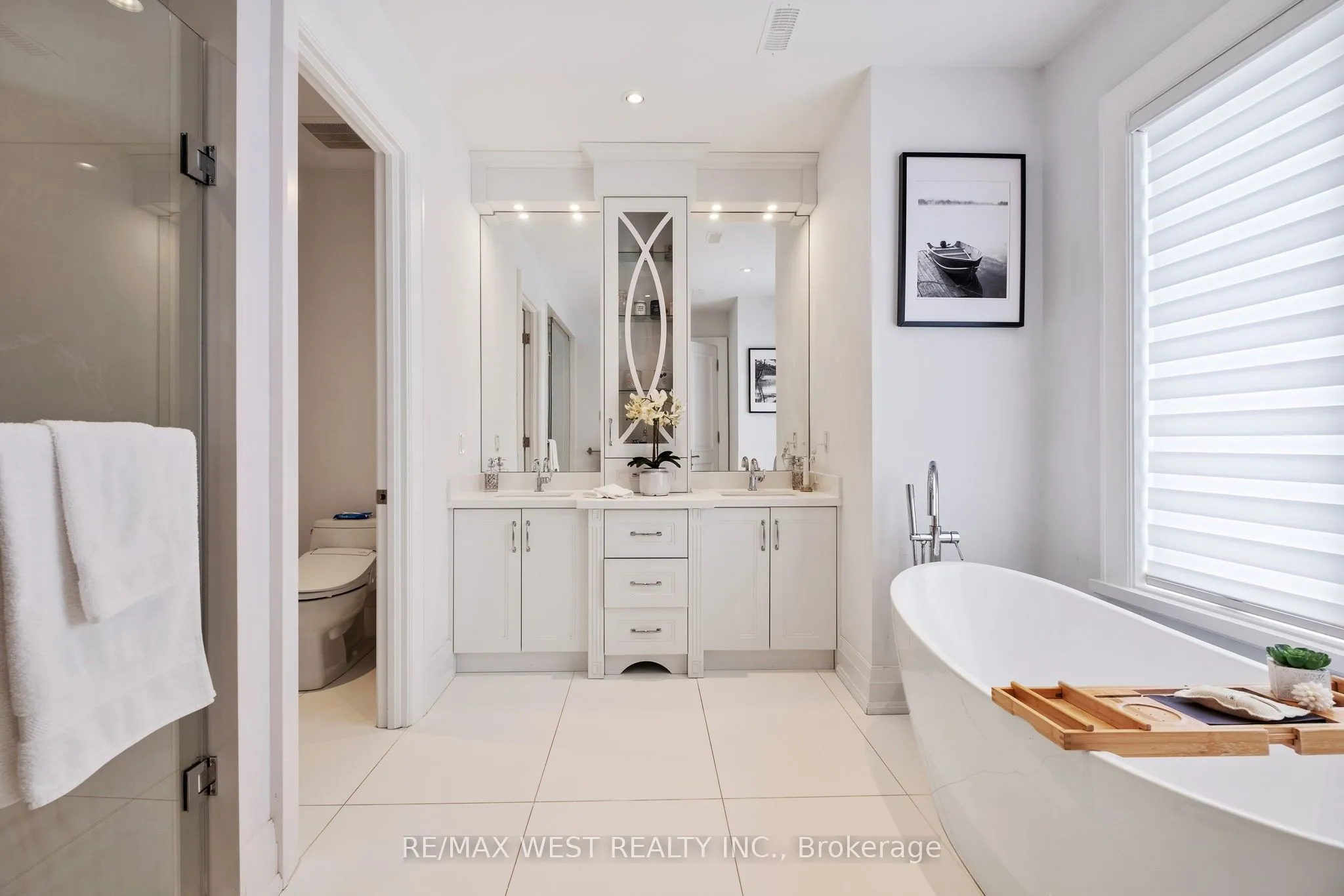 336 Pine Trees Court, Richmond Hill, ON L4C 5N4