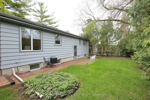 20 Paradise Avenue, Markham, ON L3P 3B9