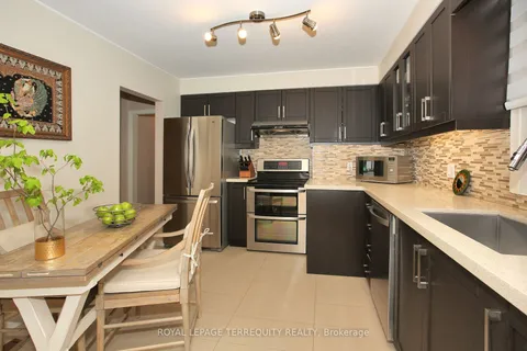 20 Paradise Avenue, Markham, ON L3P 3B9