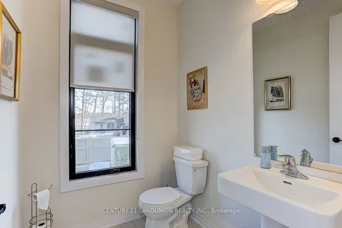 6 De La Roche Drive, Vaughan, ON L4H 5G4