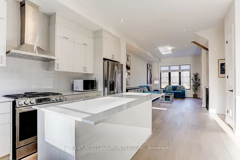6 De La Roche Drive, Vaughan, ON L4H 5G4