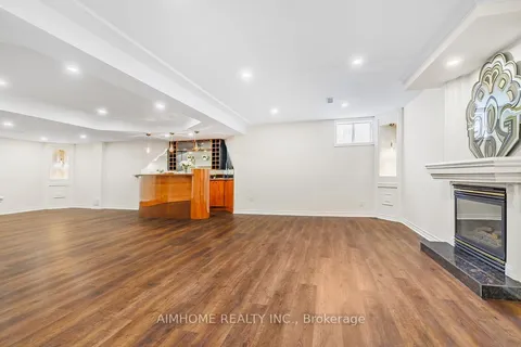 81 Somerset Crescent, Richmond Hill, ON L4C 8P1