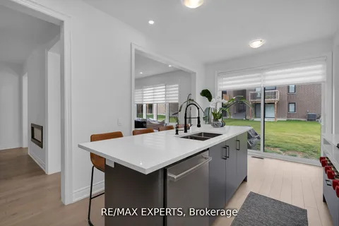 508 Seaview Heights, East Gwillimbury, ON L9N 0Y3