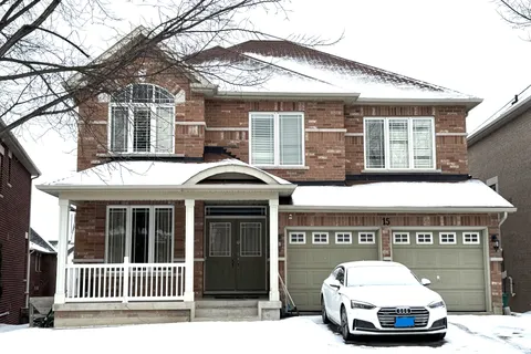 15 Usherwood Street, Aurora, ON L4G 7W6