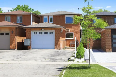 123 Kersey Crescent, Richmond Hill, ON L4C 5X4