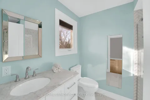 8 Cook Drive, King, ON L7B 0E5