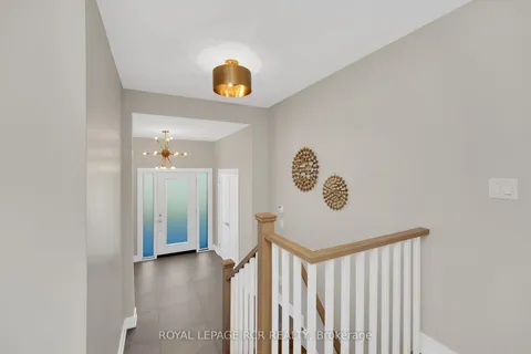 8 Cook Drive, King, ON L7B 0E5