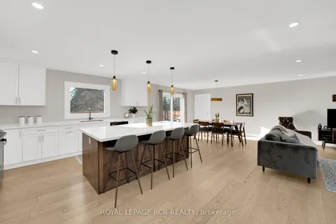 8 Cook Drive, King, ON L7B 0E5