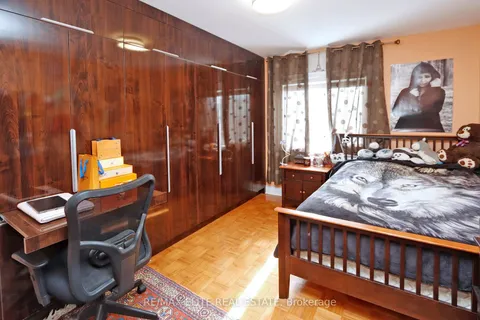 93 Benson Avenue, Richmond Hill, ON L4C 4E5