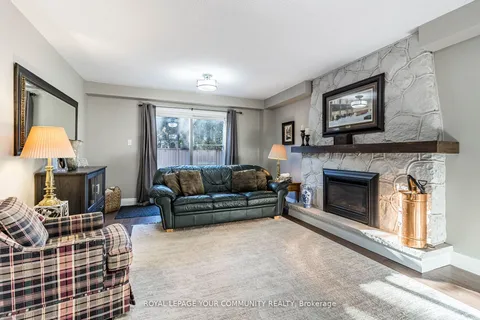 35 John Dexter Place, Markham, ON L3P 3G2