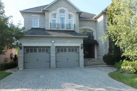 15 Village Green Drive, Vaughan, ON L4L 9N9