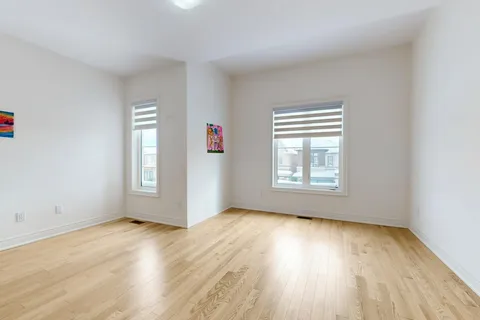 26 RED GIANT Street, Richmond Hill, ON L4C 4Z1
