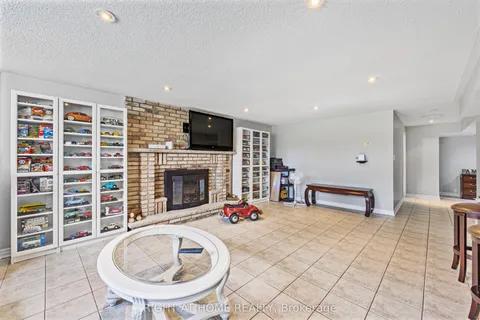 1108 Goshen Road, Innisfil, ON L9S 2M5