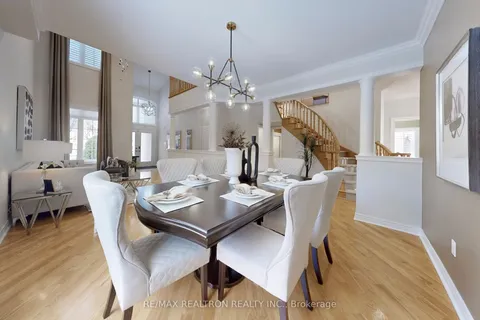 84 Shadow Falls Drive, Richmond Hill, ON L4E 4K1
