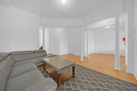 156 Hartney Drive, Richmond Hill, ON L4S 0L1