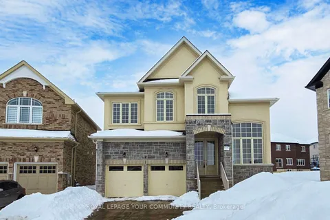 7 Dawn Blossom Drive, Georgina, ON L4P 0H4