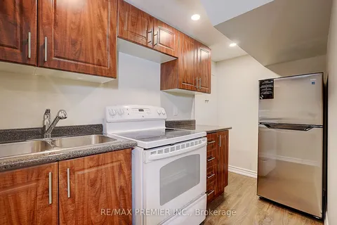 41 Silverado Hills Drive, Markham, ON L6C 0H2