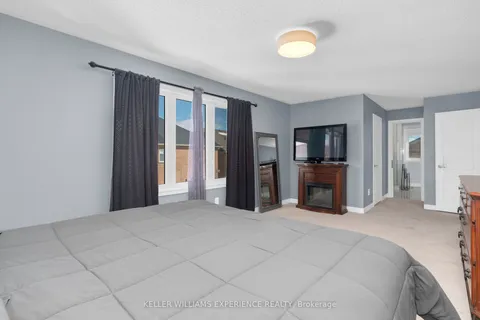 23 Mccann Crescent, Bradford West Gwillimbury, ON L3Z 0G6