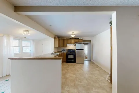 135 Spring Road, Georgina, ON L4P 2K7