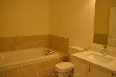8 Spruce Pine Crescent, Vaughan, ON L6A 0X5