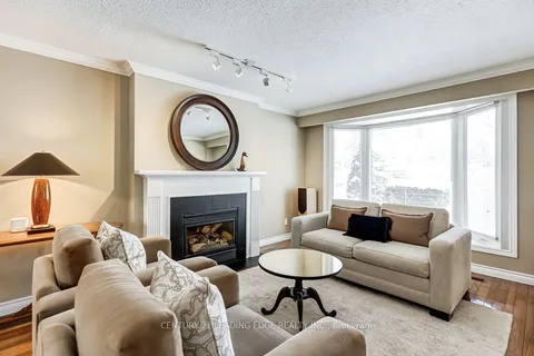 36 WALKERTON Drive, Markham, ON L3P 1H8