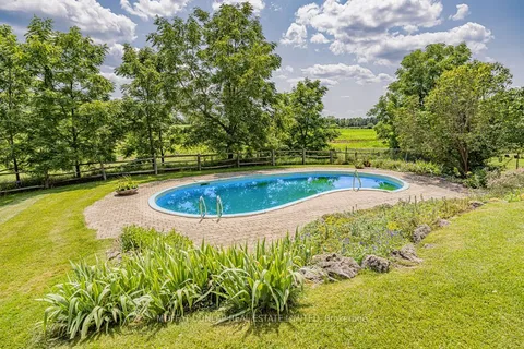 8185 17th Side Road, King, ON L7E 5R7
