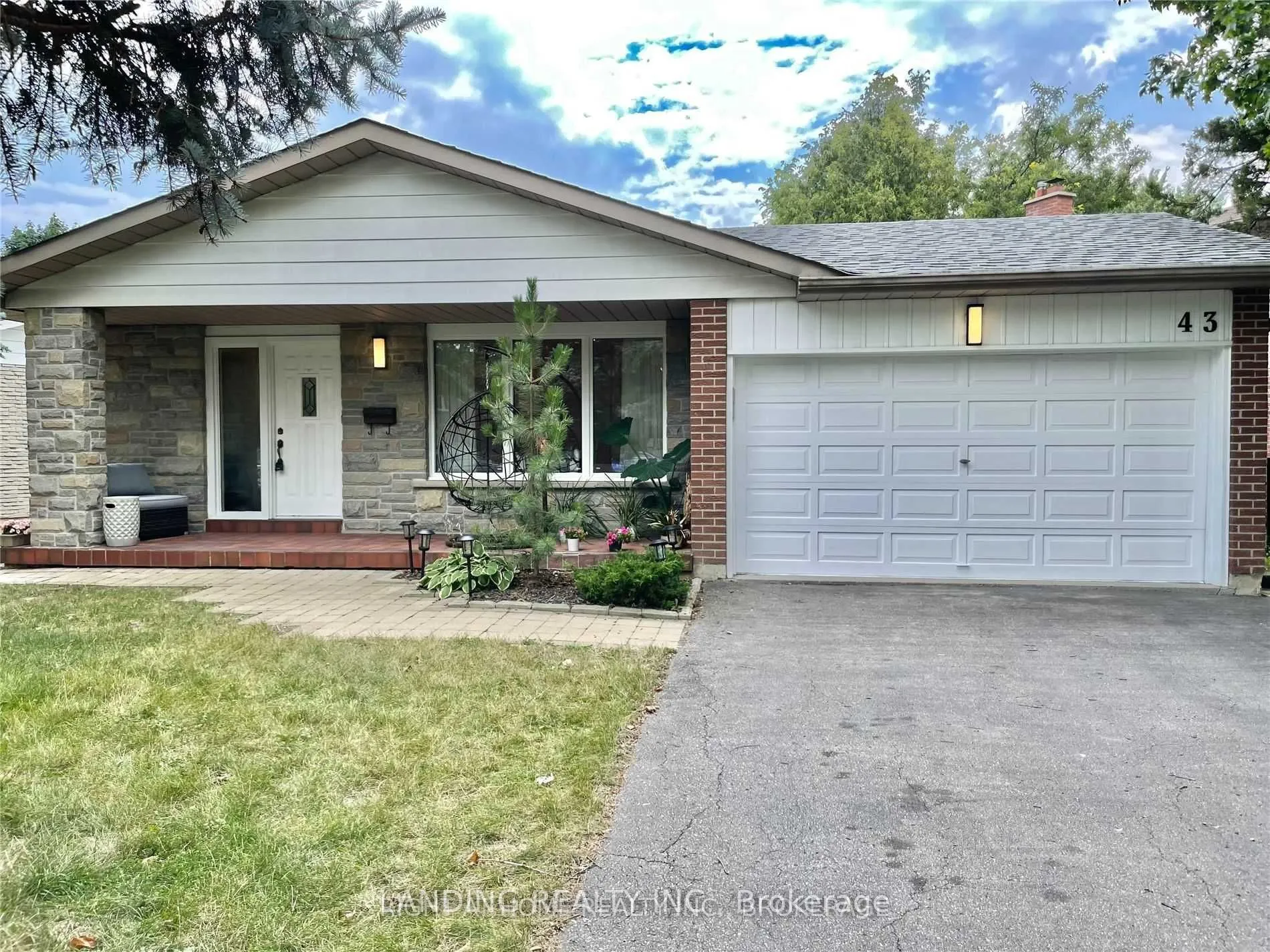 43 Shieldmark Crescent, ON L3T 3T6