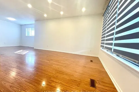 43 Shieldmark Crescent, Markham, ON L3T 3T6