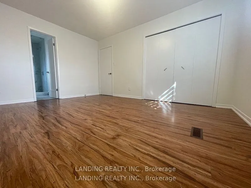 43 Shieldmark Crescent, ON L3T 3T6