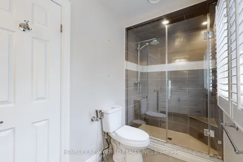 33 Beatty Crescent, Aurora, ON L4G 5V3