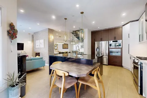 88 Canyon Hill Avenue, ON L4C 0K5