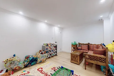 88 Canyon Hill Avenue, ON L4C 0K5