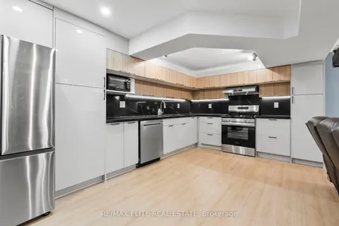 109 Angelina Avenue, ON L4L 8N9