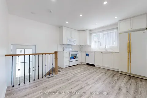 177 Newton Street, Newmarket, ON L3Y 3K6