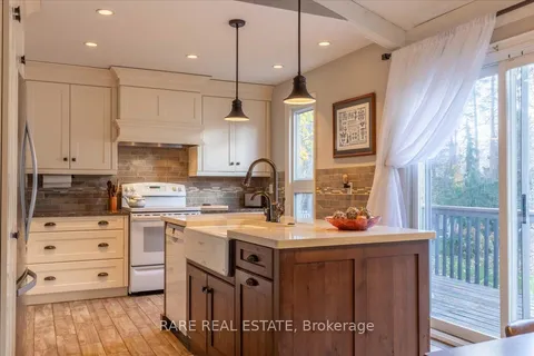 2263 25th Side Road, Innisfil, ON L9S 2E5