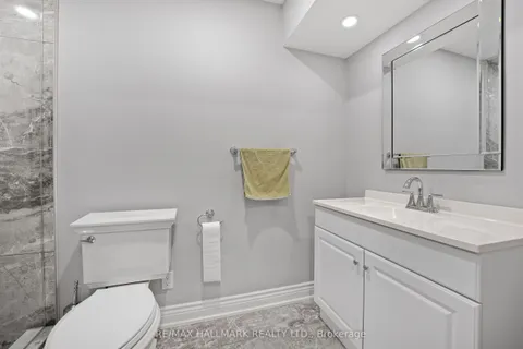 37 Elmsley Drive, ON L4C 8N7