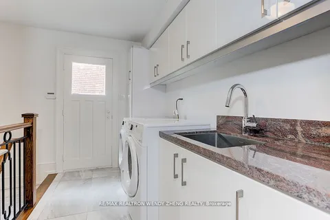 37 Montclair Road, ON L4B 2T9