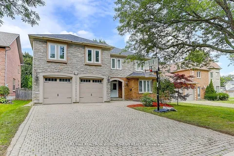 37 Montclair Road, ON L4B 2T9