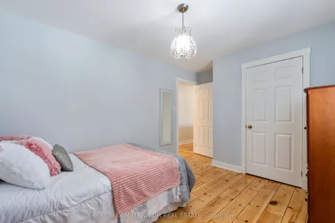 759 Chestnut Street, Innisfil, ON L9S 2H8