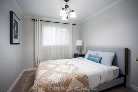 722A Lake Drive, ON L4P 1V1
