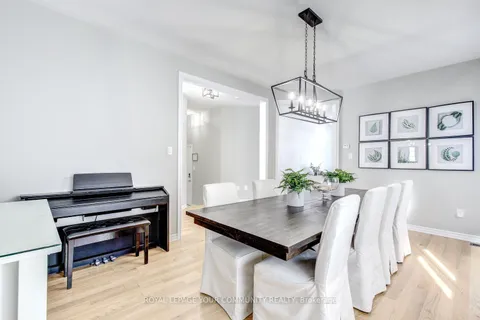 953 Barton Way, Innisfil, ON L9S 0N5