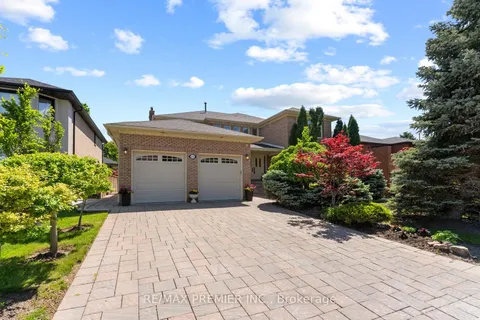 415 Wycliffe Avenue, Vaughan, ON L4L 3N9
