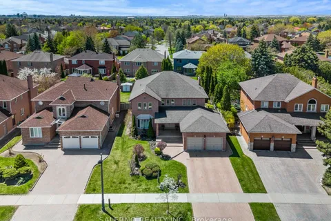 42 Columbus Avenue, Vaughan, ON L4L 7G9