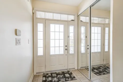 4 Trailside Drive, Bradford West Gwillimbury, ON L3Z 0B5