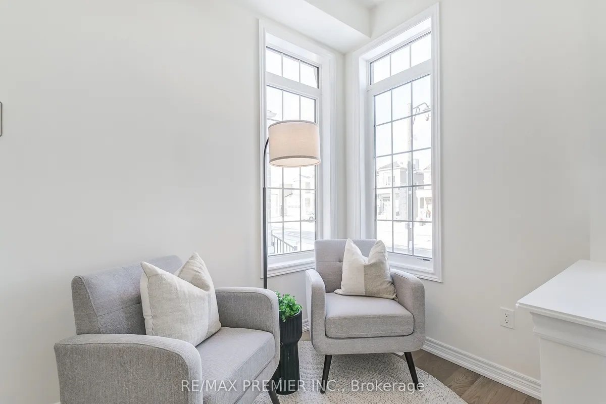 207 Fallharvest Way, Whitchurch-Stouffville, ON L4A 5C2