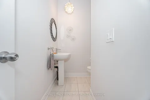 8325 Islington Avenue, Vaughan, ON L4L 1X1