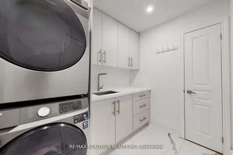 117 Shirrick Drive, Richmond Hill, ON L4E 0B7