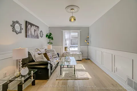 350 Pickering Crescent, Newmarket, ON L3Y 8G7
