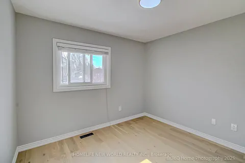 350 Pickering Crescent, Newmarket, ON L3Y 8G7